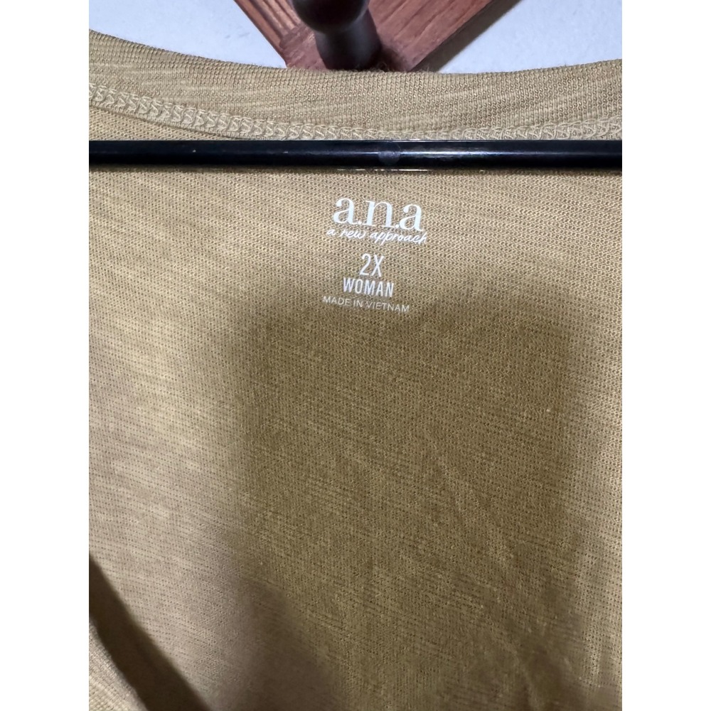 ANA NWT Khaki Olive Rouched Front V-Neck T-Shirt 2X - Picture 5 of 5